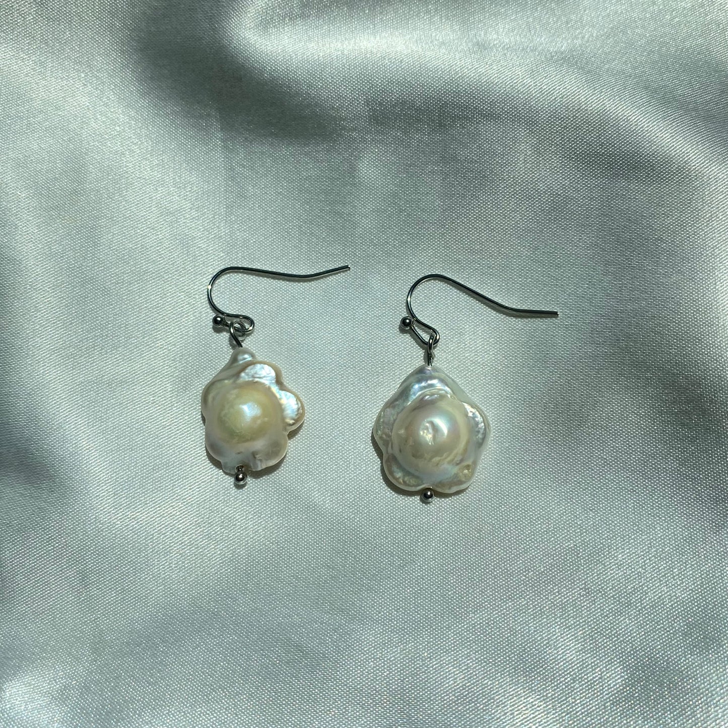 Flower Pearl Earrings